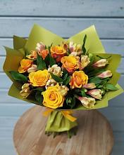 Букет цветов из:  Альстромерии и Розы в Алхастах