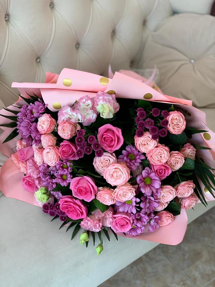 Букет цветов из: Хризантемы, Розы и Лизиантусы в Алхастах