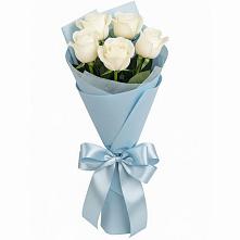 Букет 5 Белых роз Проуд в Алхастах