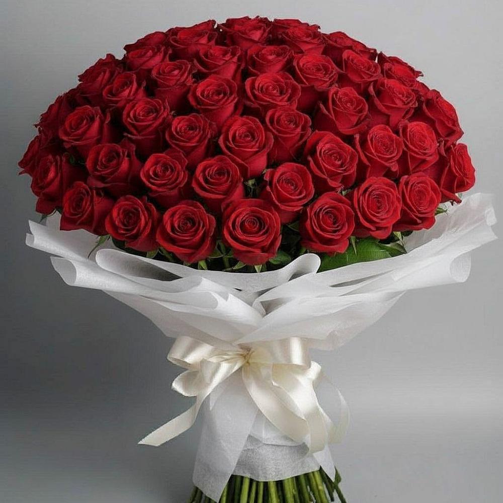 Букет 101 Красная роза Блэк Мэджик в Алхастах