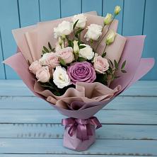 Букет цветов из:  Розы и Лизиантусы в Алхастах