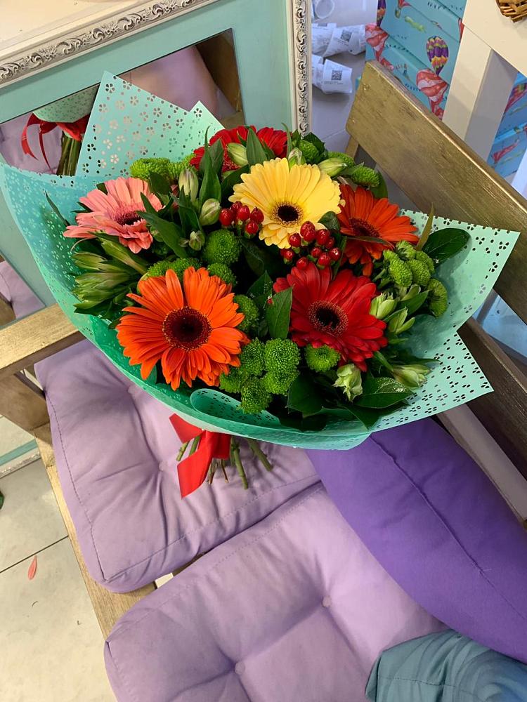 Букет цветов из: Герберы, Хризантемы и Альстромерии в Алхастах