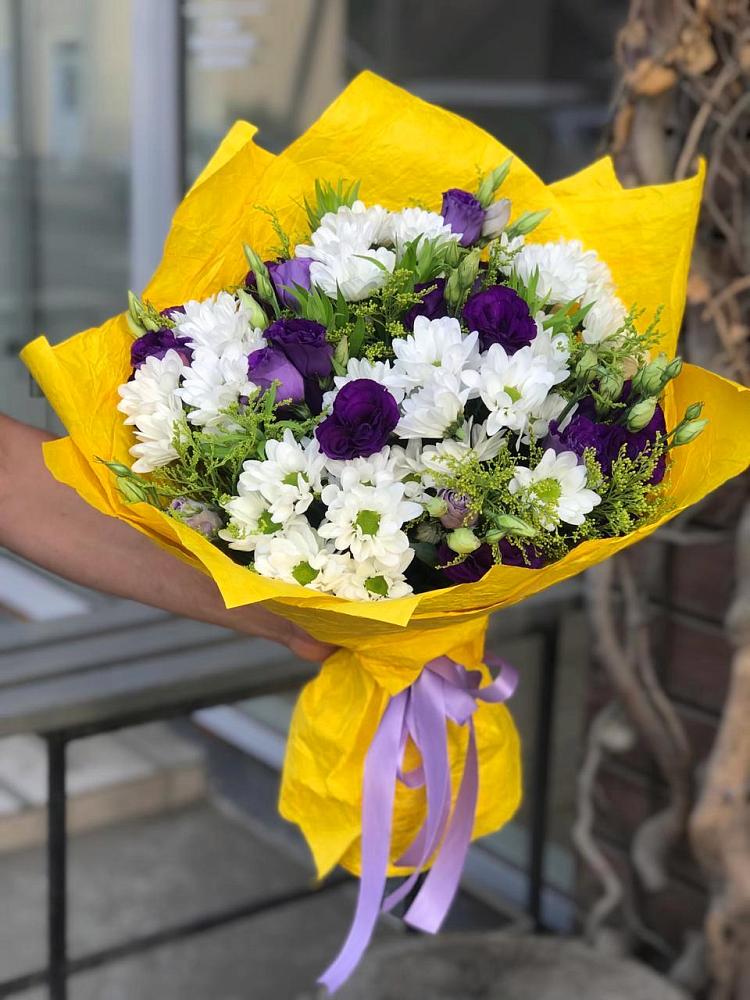 Букет цветов из: Ирисы, Хризантемы и Ромашки в Алхастах