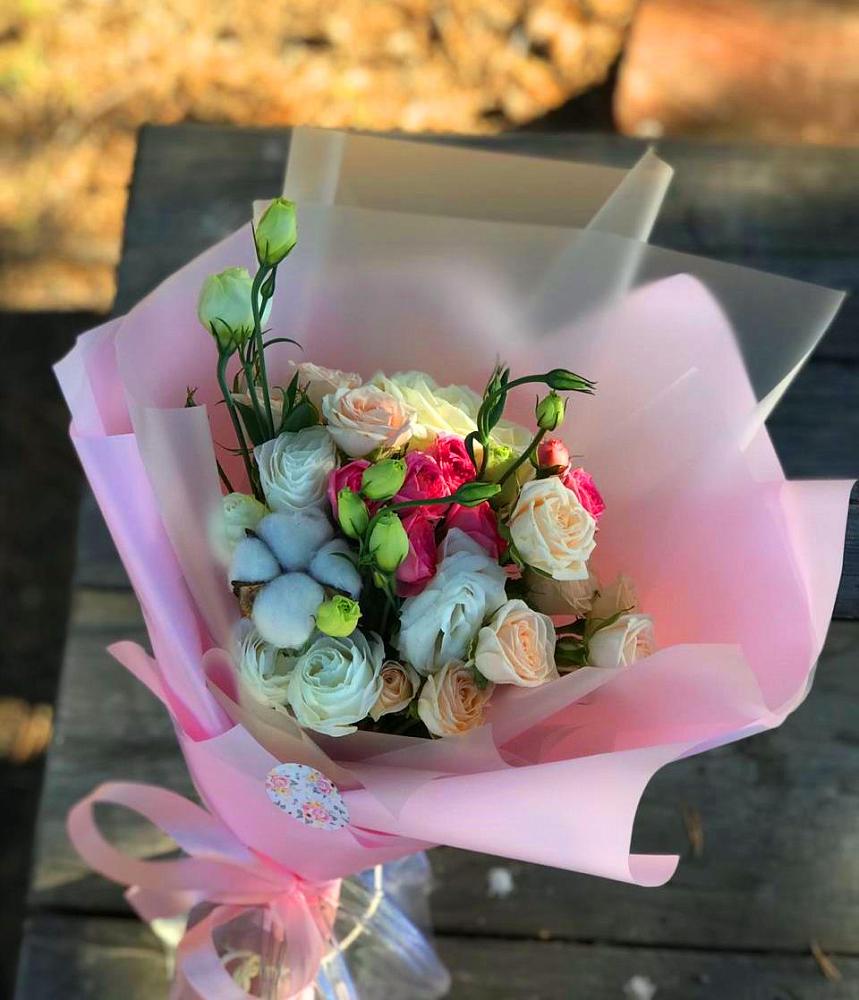 Букет цветов из: Розы и Лизиантусы в Алхастах