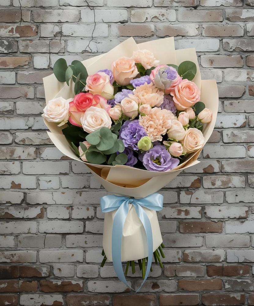 Букет цветов из: Розы, Лизиантусы и Гвоздики в Алхастах