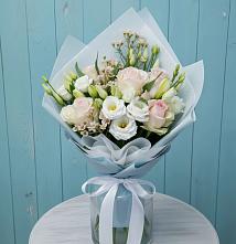 Букет цветов из:  Розы и Лизиантусы #REPLACE_PRED# Алхастах