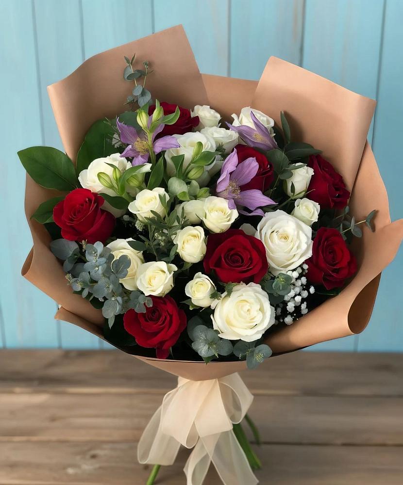 Букет цветов из: Розы и Альстромерии в Алхастах