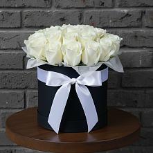 Цветочная композиция из Розы в шляпной коробке в Алхастах